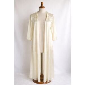 Vintage 1960s–1970s Vassarette Sheer Peignoir Robe Butter Yellow – Size Large
